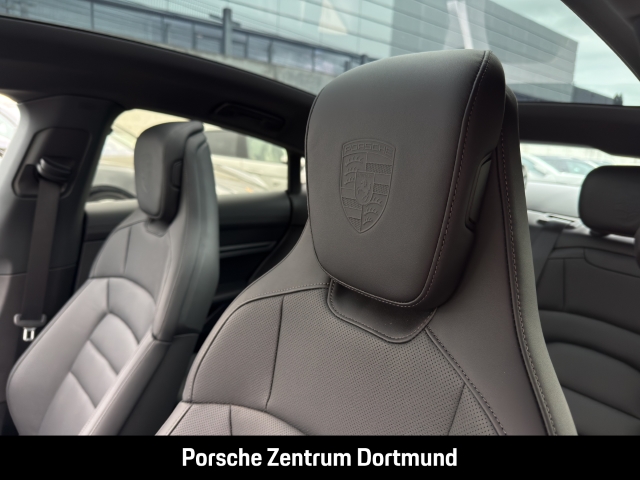 Porsche Taycan Black Edition
