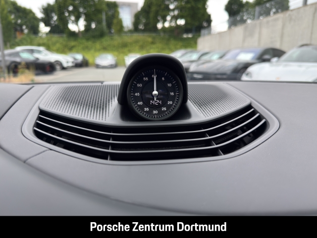 Porsche Taycan Black Edition