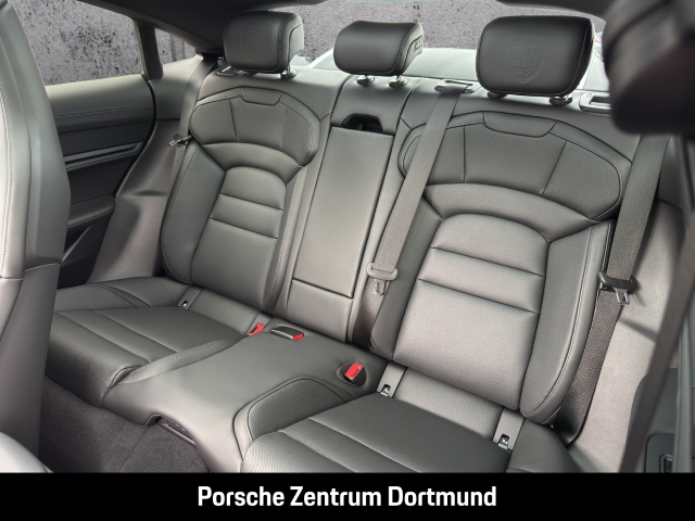 Porsche Taycan Black Edition