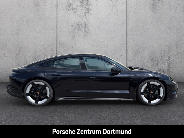 Porsche Taycan Black Edition