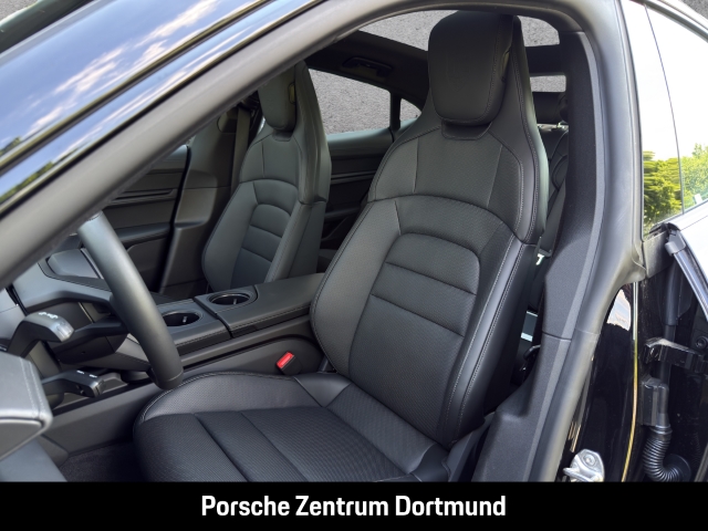 Porsche Taycan Black Edition