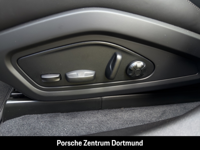 Porsche Taycan Black Edition