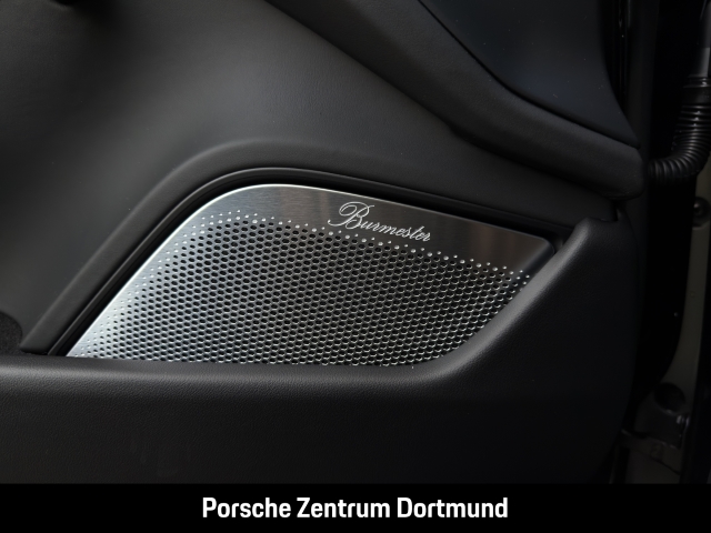 Porsche Taycan Black Edition