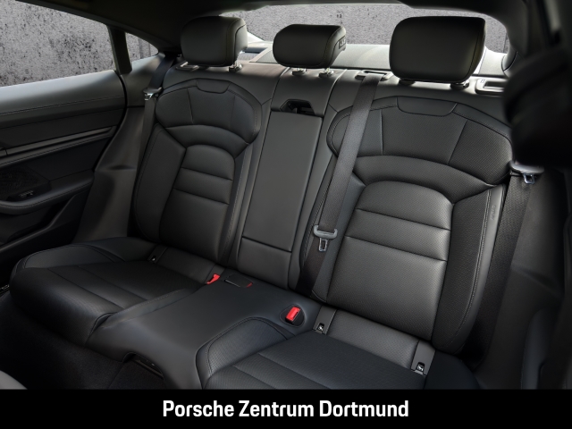 Porsche Taycan Black Edition