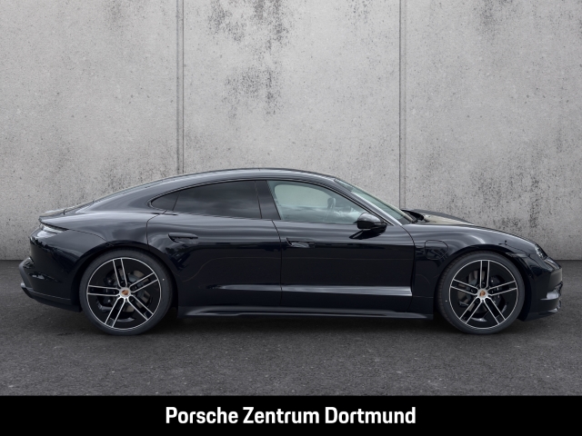 Porsche Taycan 4 Black Edition