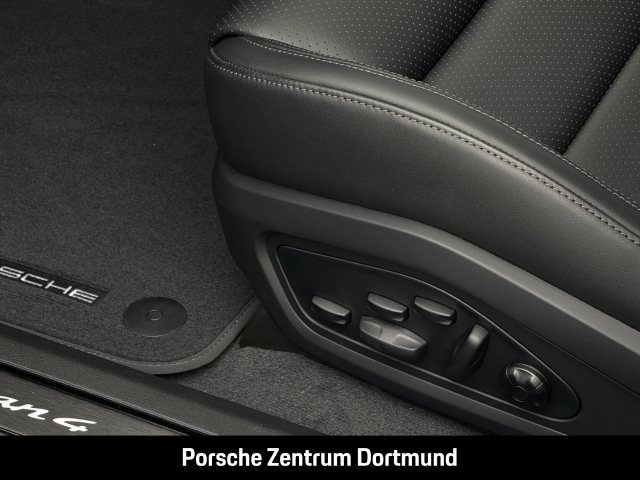 Porsche Taycan 4 Black Edition