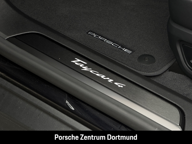 Porsche Taycan 4 Black Edition