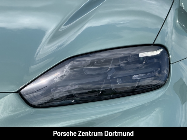 Porsche Cayenne Electric