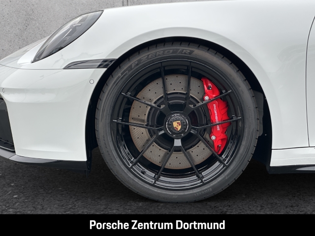 Porsche 992 -2 (911) Carrera 4 GTS