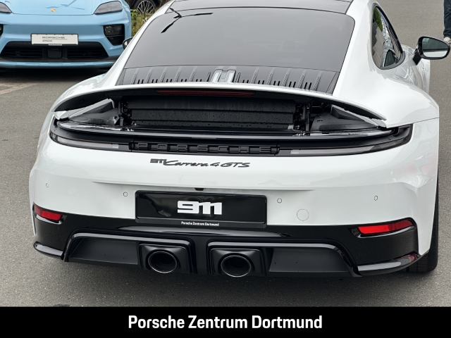 Porsche 992 -2 (911) Carrera 4 GTS