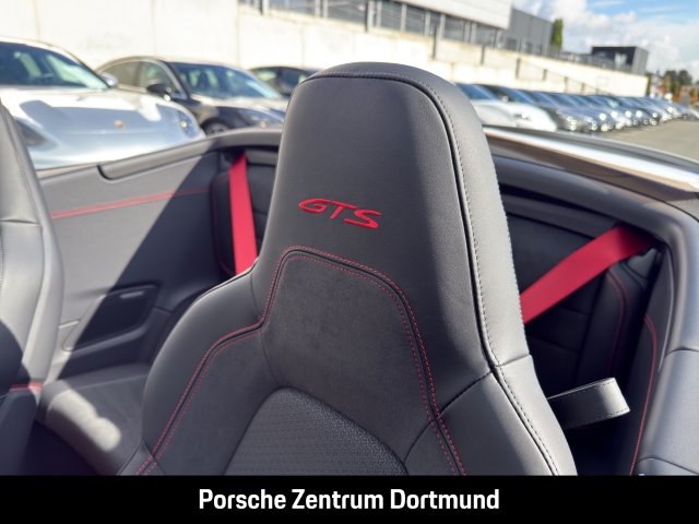 Porsche 992 -2 (911) Carrera GTS Cabriolet