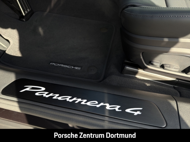 Porsche Panamera 4