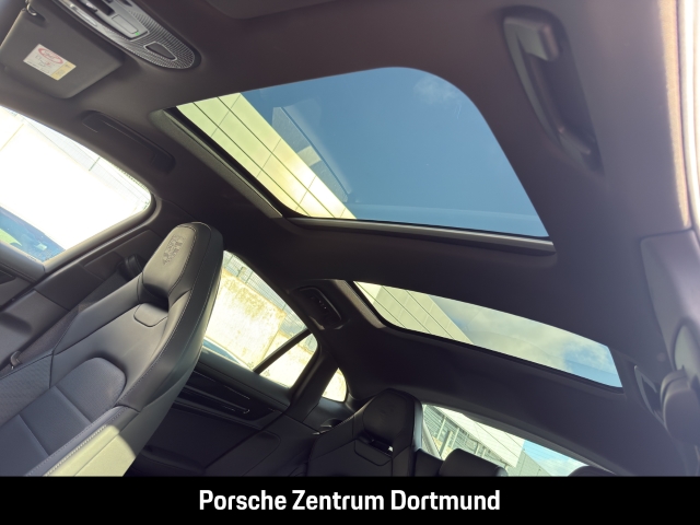 Porsche Panamera 4