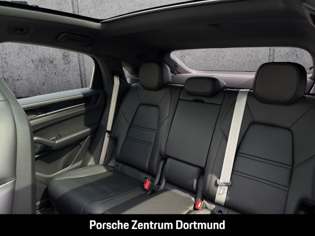 Porsche Cayenne E-Hybrid Coupe Black Edition