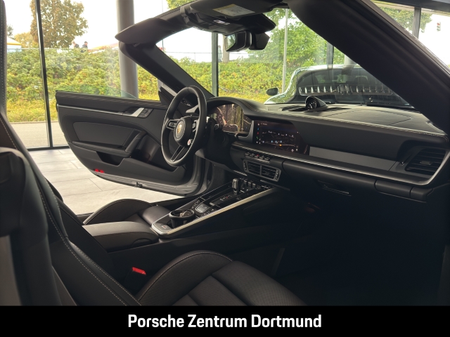Porsche 992 -2 (911) Carrera Cabriolet