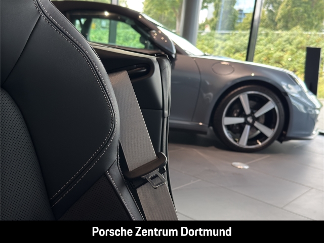 Porsche 992 -2 (911) Carrera Cabriolet