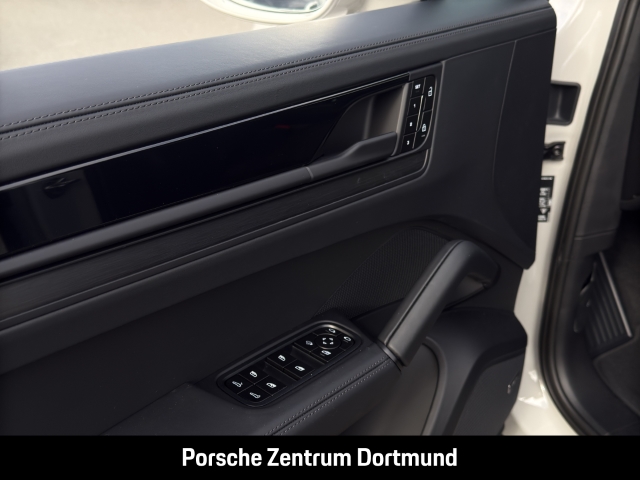 Porsche Cayenne Coupe Black Edition