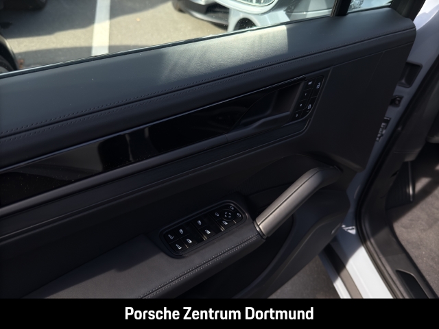 Porsche Cayenne Coupe Black Edition