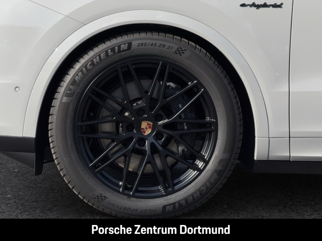 Porsche Cayenne E-Hybrid Coupe Black Edition