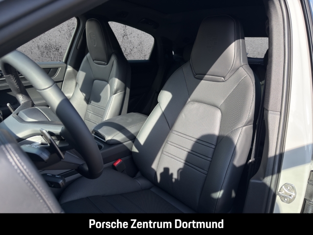 Porsche Cayenne E-Hybrid Coupe Black Edition