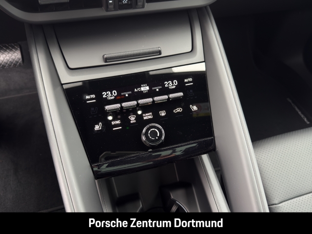 Porsche Macan 4