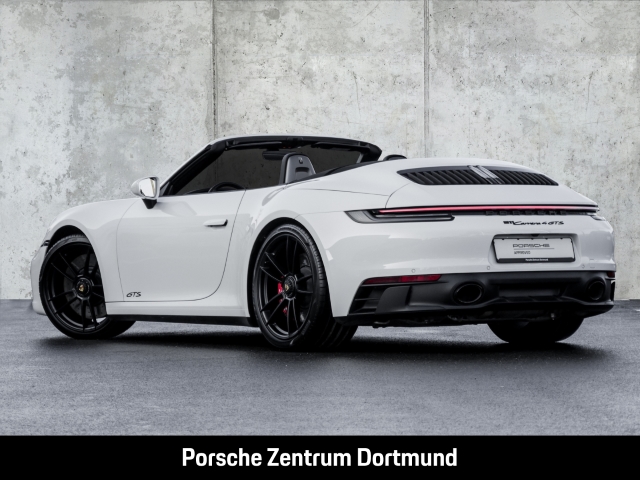Porsche 992 911 Carrera 4 GTS Cabriolet Surround-View