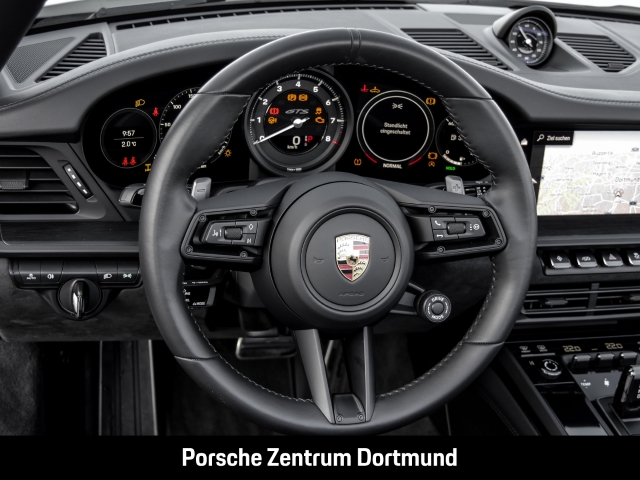 Porsche 992 911 Carrera 4 GTS Cabriolet Surround-View