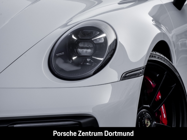 Porsche 992 911 Carrera 4 GTS Cabriolet Surround-View
