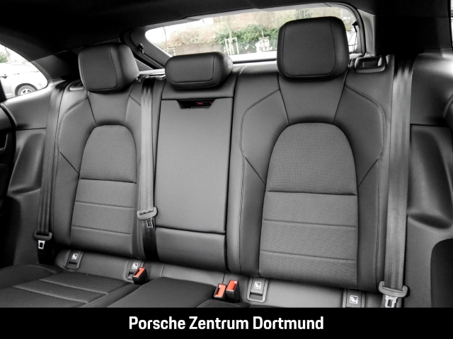 Porsche Macan 4 Luftfederung Panoramadach LED