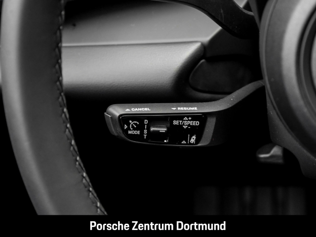 Porsche Macan 4 Luftfederung Panoramadach LED