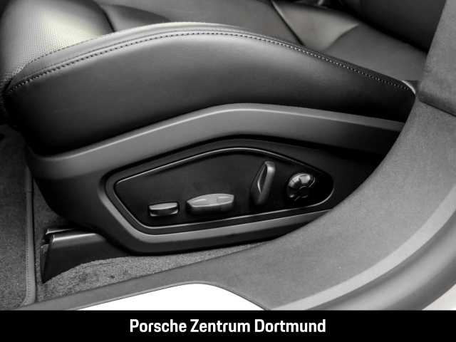 Porsche Taycan 4S Cross Turismo Head-Up Surround-View