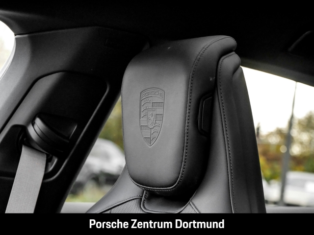 Porsche Taycan 4S Cross Turismo Head-Up Surround-View