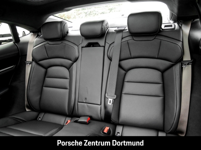Porsche Taycan Turbo Surround-View LED-Matrix InnoDrive
