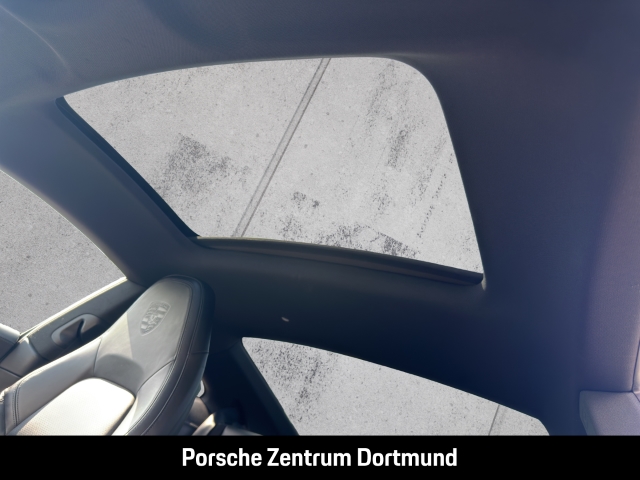Porsche 992 911 Carrera 4 Sitzheizung Sportabgasanlage