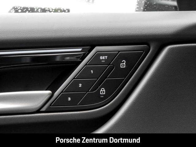Porsche Macan Surround-View Abstandstempomat Panoramadach