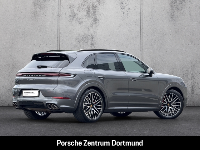 Porsche Cayenne S BOSE InnoDrive Panoramadach LED-Matrix