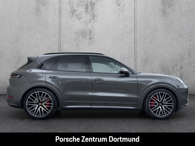 Porsche Cayenne S BOSE InnoDrive Panoramadach LED-Matrix
