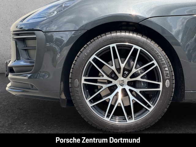 Porsche Macan Sportabgasanlage Panoramadach Luftfederung