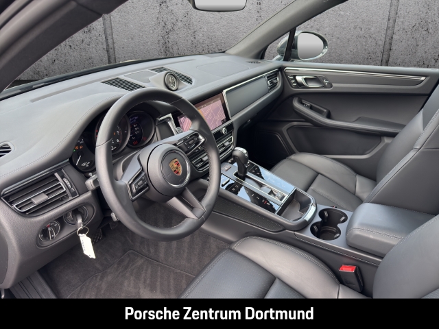 Porsche Macan Sportabgasanlage Panoramadach Luftfederung
