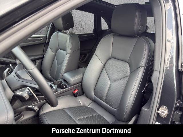 Porsche Macan Sportabgasanlage Panoramadach Luftfederung