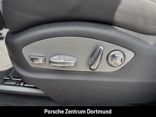 Porsche Macan Sportabgasanlage Panoramadach Luftfederung
