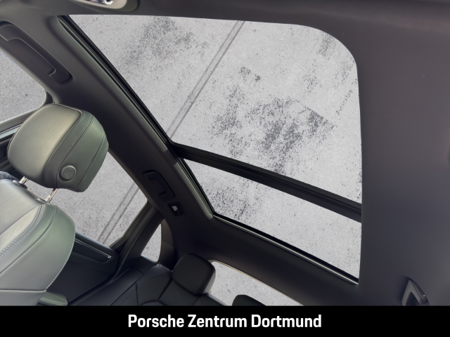 Porsche Macan Sportabgasanlage Panoramadach Luftfederung
