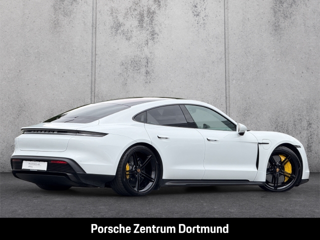Porsche Taycan Turbo S BOSE Luftfederung LED-Matrix