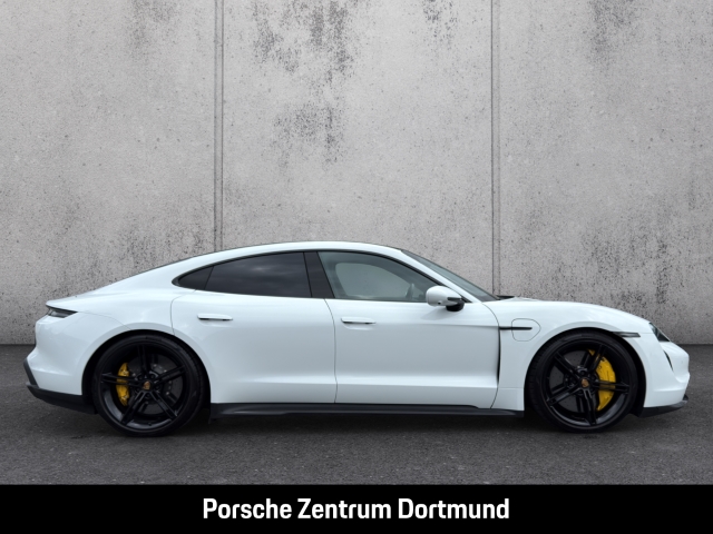Porsche Taycan Turbo S BOSE Luftfederung LED-Matrix