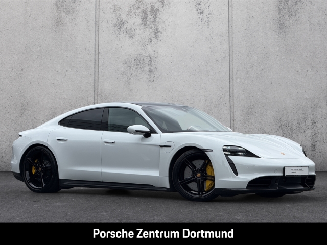 Porsche Taycan Turbo S BOSE Luftfederung LED-Matrix