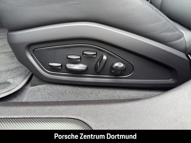 Porsche Taycan Turbo S BOSE Luftfederung LED-Matrix