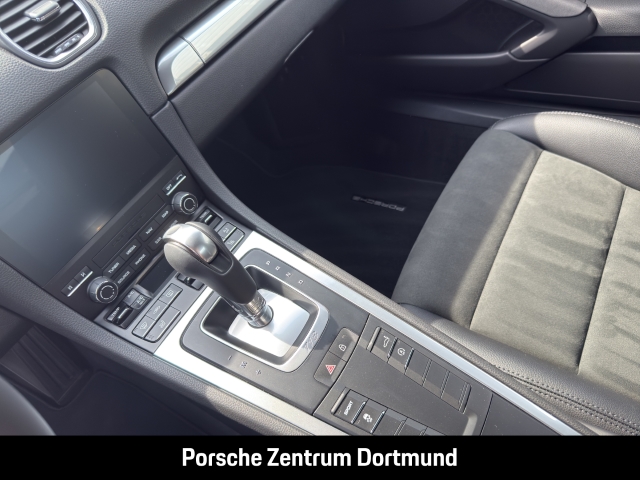 Porsche Cayman 718 Rückfahrkamera 20-Zoll Sportsitze LED