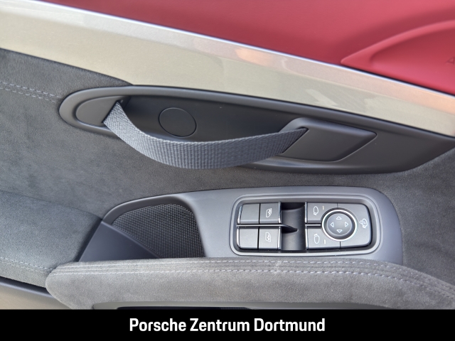 Porsche 718 Spyder Sportabgas Verdeck-Rot BOSE 5.767 km