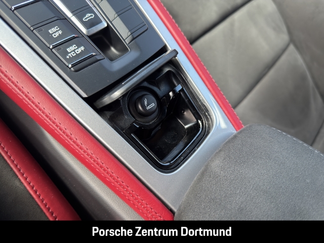Porsche 718 Spyder Sportabgas Verdeck-Rot BOSE 5.767 km