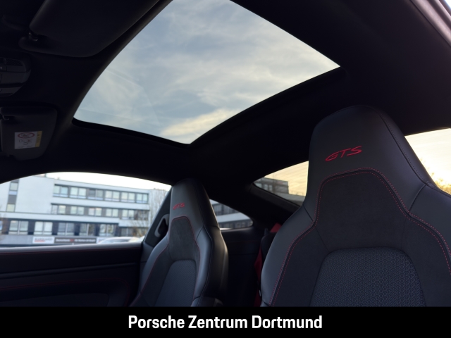 Porsche 992 911 Carrera 4 GTS BOSE Sportabgas HA-Lenkung